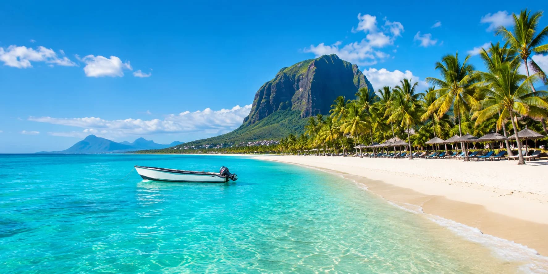 Mauritius lagoon, beach and Le Morne mountain
